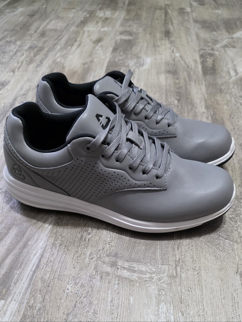 Travis Mathew Cuater Men's Size 8.5 Gray Moneymaker Spikeless Golf Shoes - Picture 2 of 9